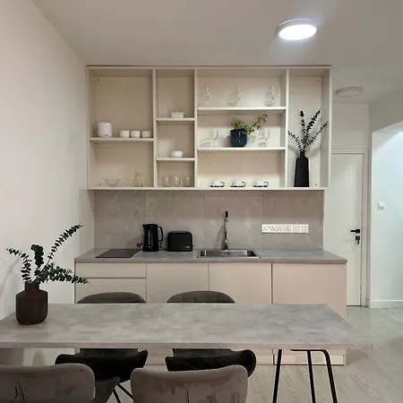 Modern Lägenhet Larnaca